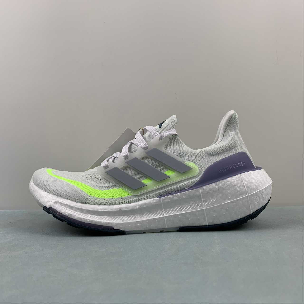 Adidas Ultraboost Light 23 - Cinza/Verde