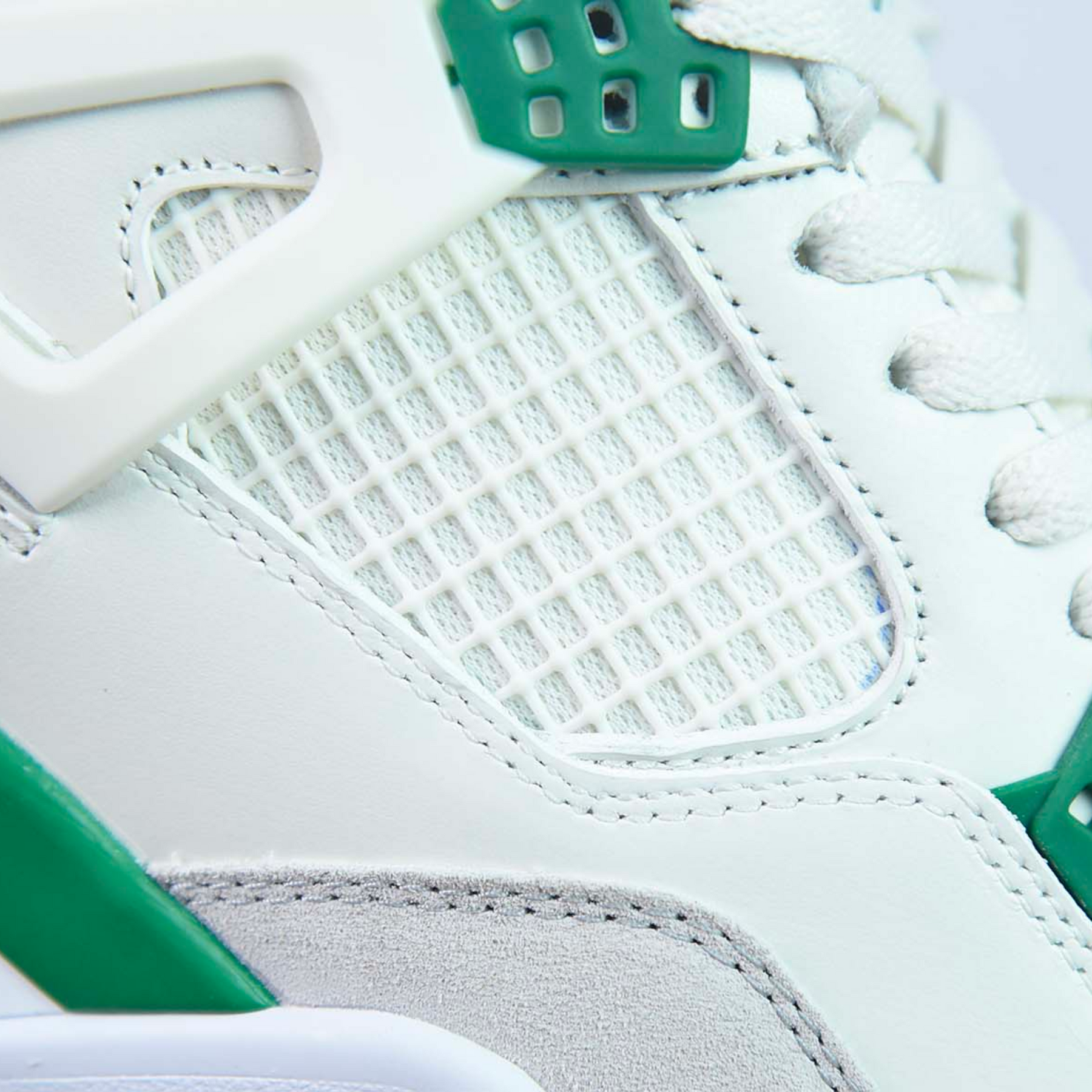 Nike Air Jordan 4 Retro SB "Pine Green"