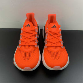 Adidas Ultraboost Light 23 - Laranja/Preto