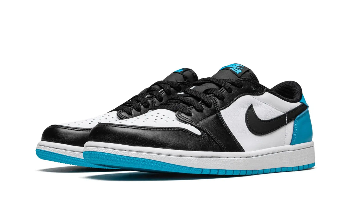 Tênis Air jordan 1 Low "UNC" Azul / Preto