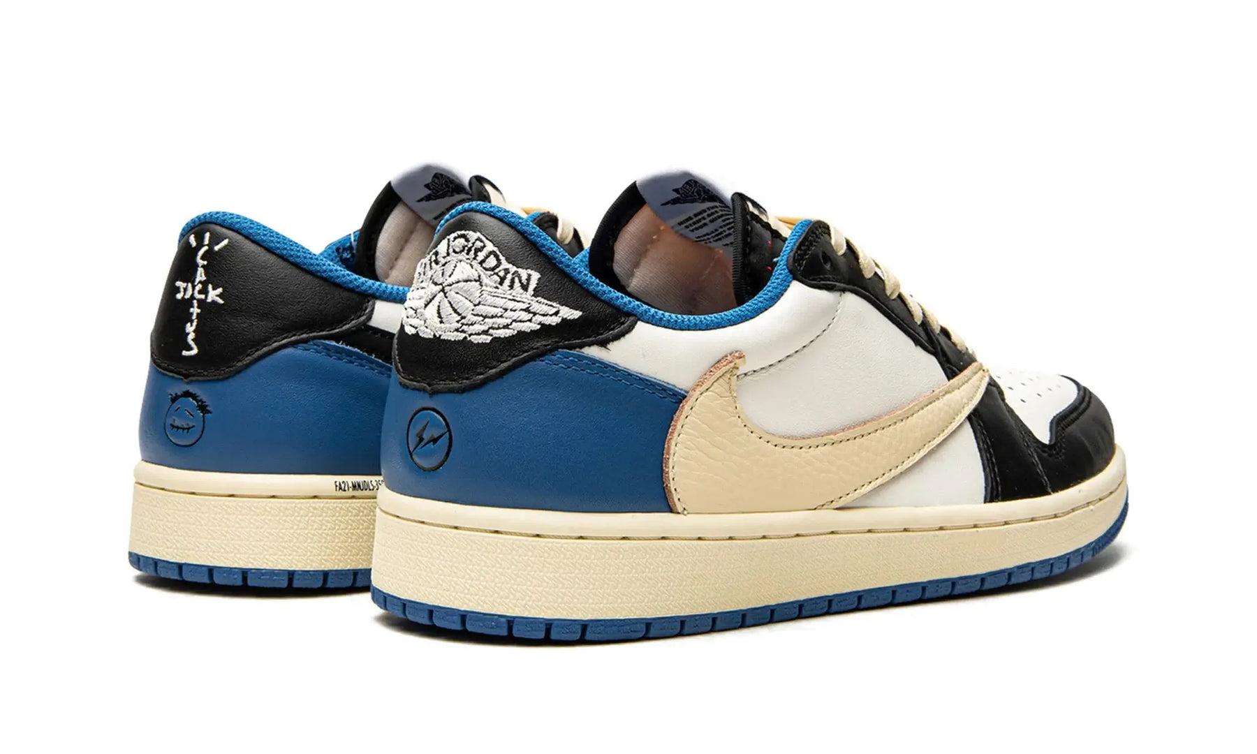 Tênis Air Jordan 1 Low x Travis Scott x Fragment