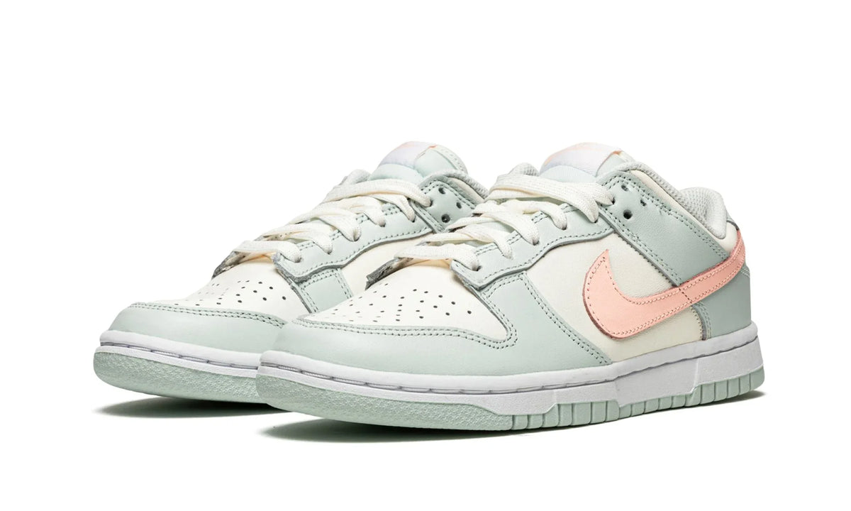 Tênis Nike Dunk Low Feminino "Barely Green" Verde