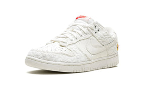 Tênis Nike Dunk Low Feminino "Give Her Flowers" Branco