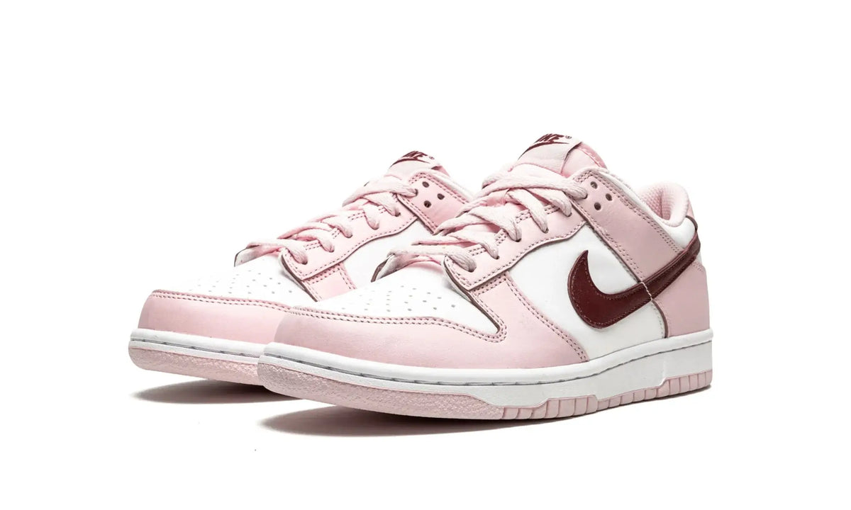 Tênis Nike Dunk Low Feminino "Pink Red Foam White" Rosa