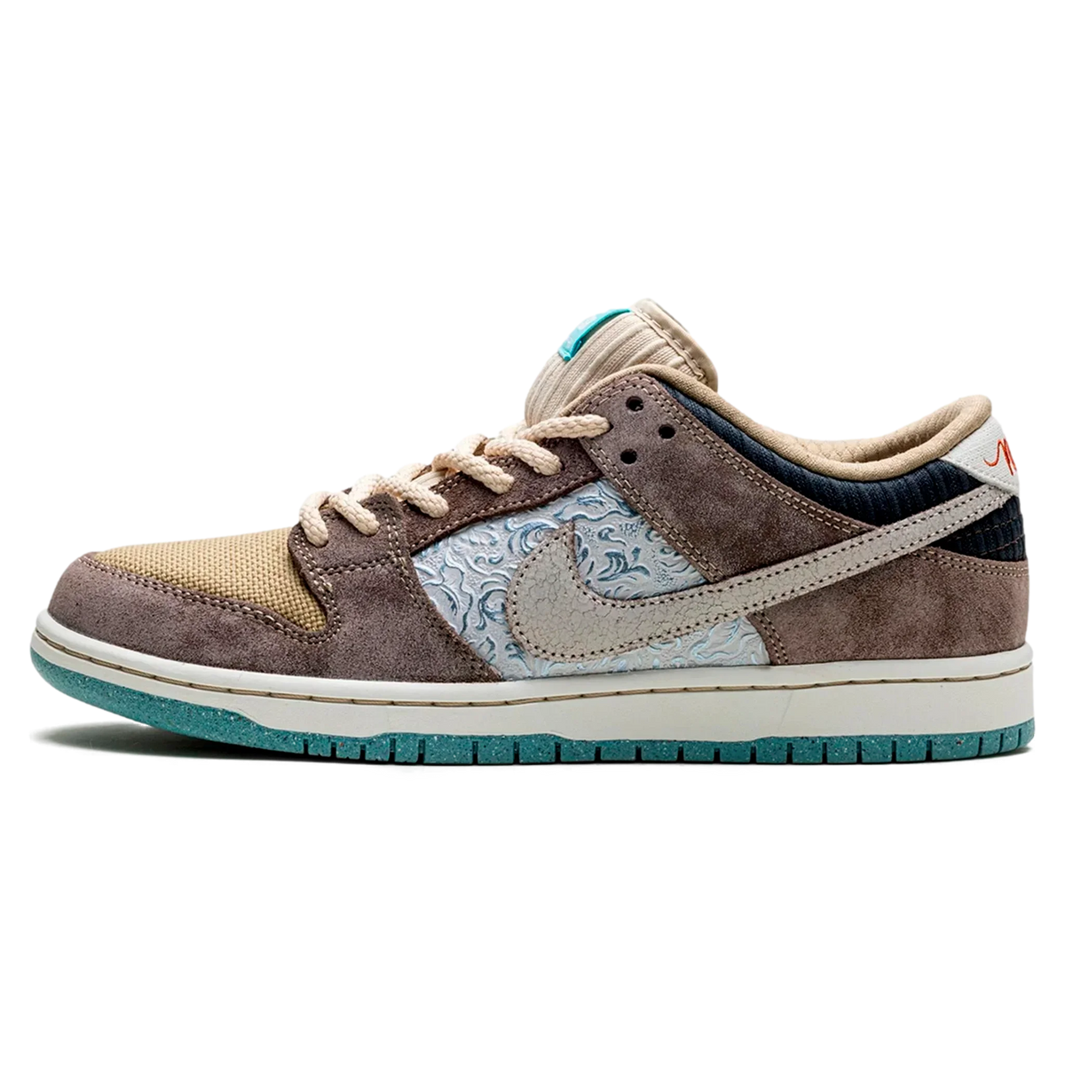 Tênis Nike Dunk Low SB "Big Money Savings" Marrom