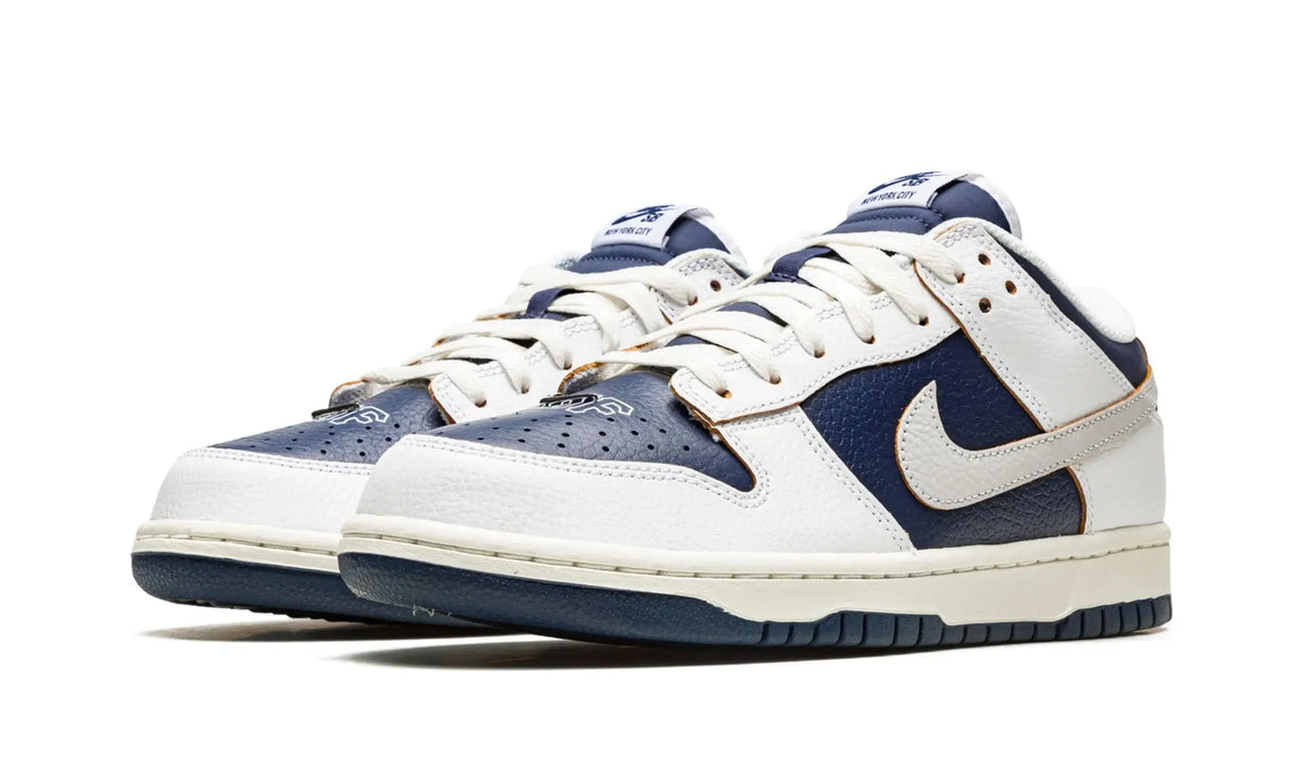 Tênis Nike Dunk Low SB x HUF "New York" Branco / Azul