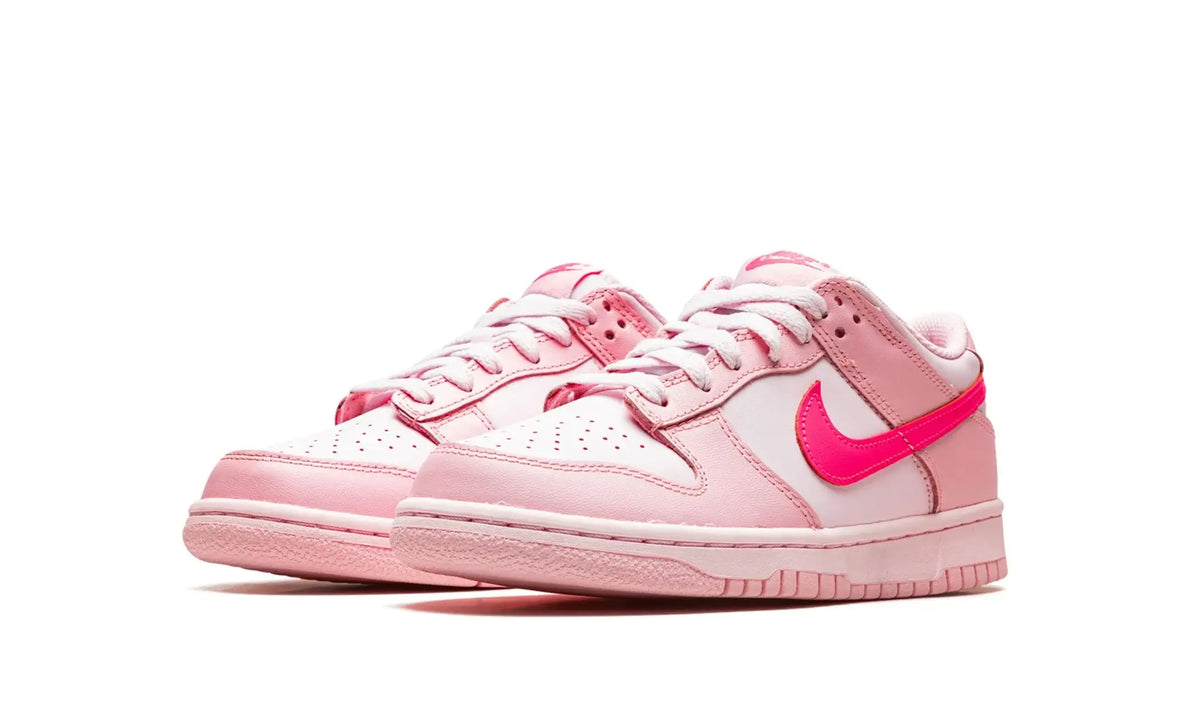 Tênis Nike Dunk Low Feminino "Triple Pink" Rosa