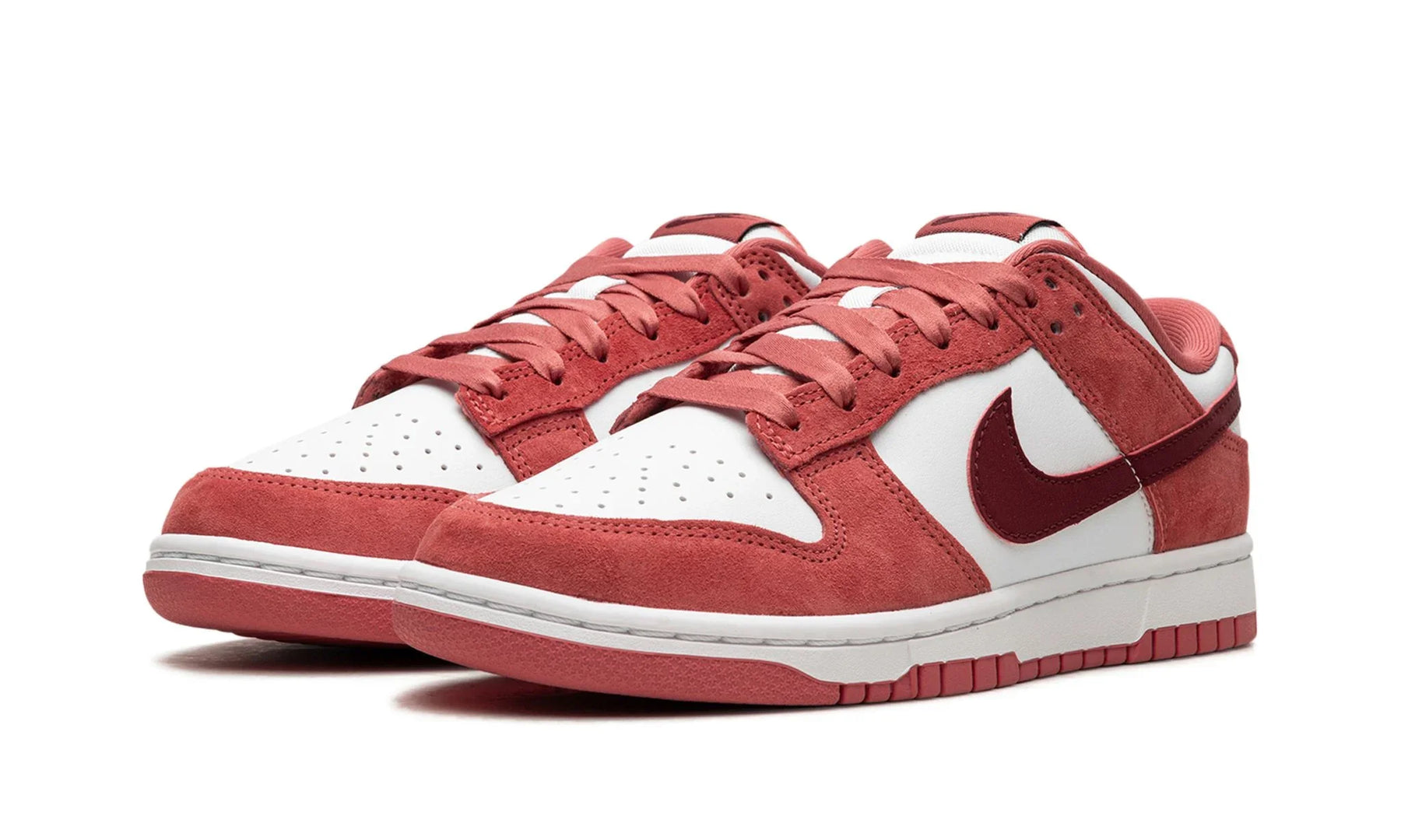 Tênis Nike Dunk Low Feminino "Valentine's Day" Vermelho