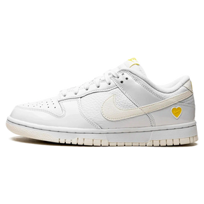 Tênis Nike Dunk Low Feminino "Yellow Heart" Branco